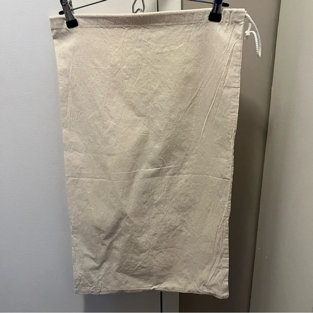 FOUR SEASONS Hotel Cream Natural Canvas Laundry Bag 26.25x16 inches